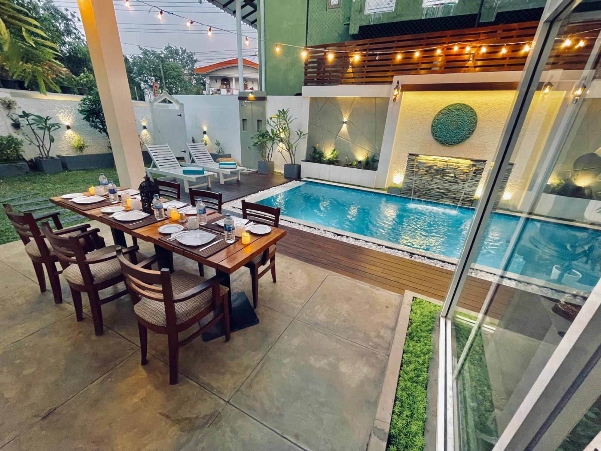 8 Plus Motels Negombo Buitenkant foto
