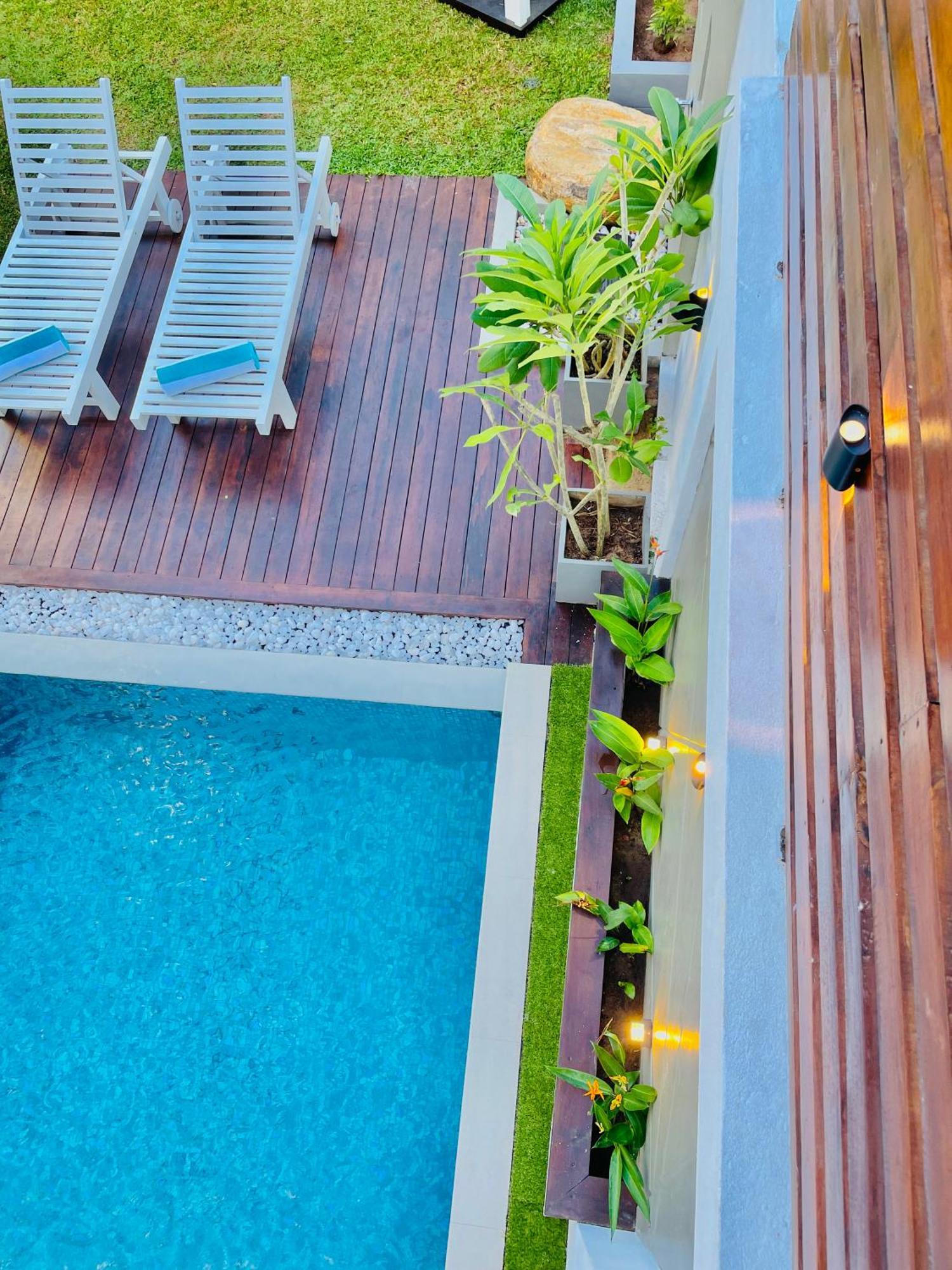 8 Plus Motels Negombo Buitenkant foto
