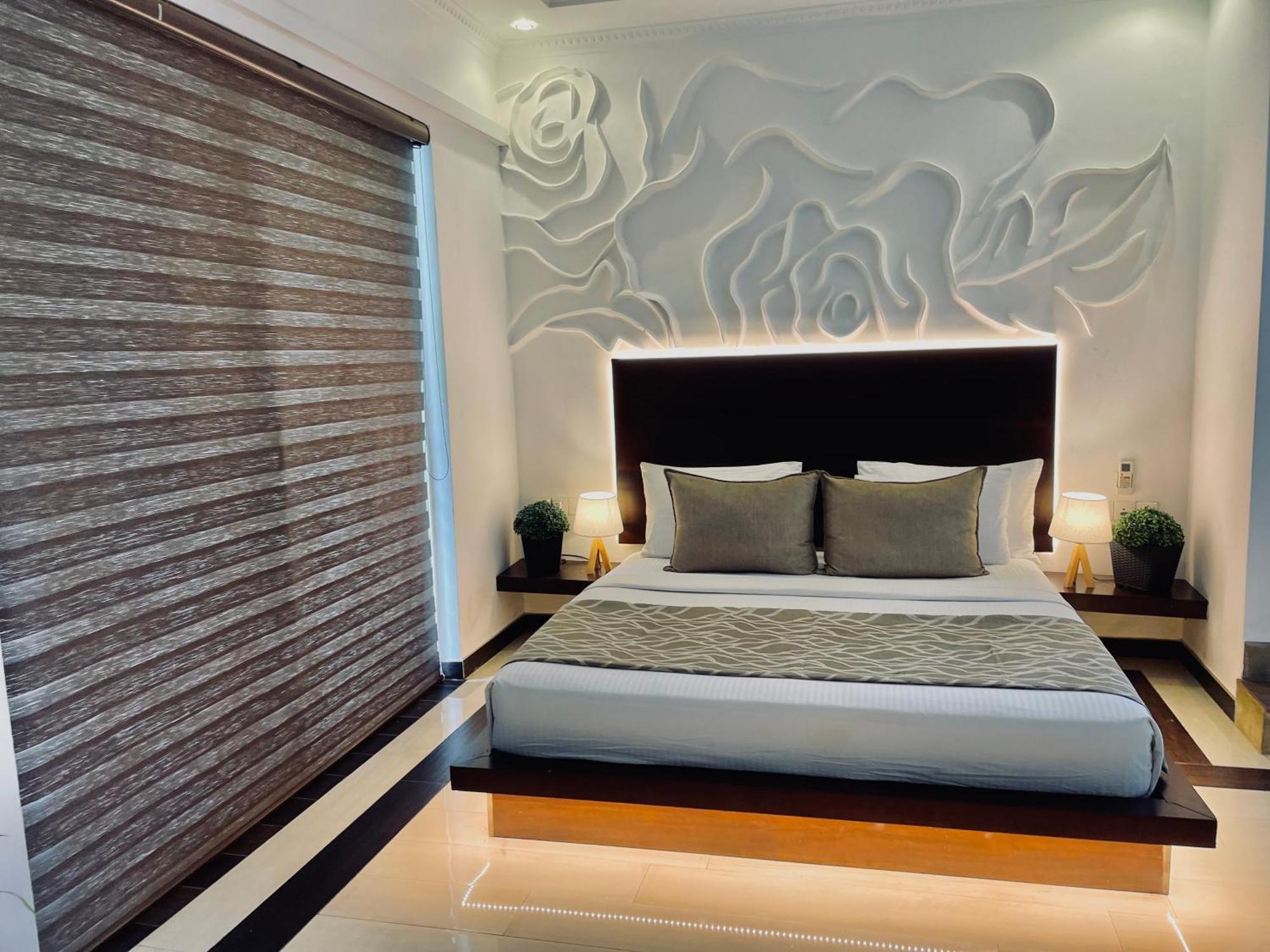 8 Plus Motels Negombo Buitenkant foto